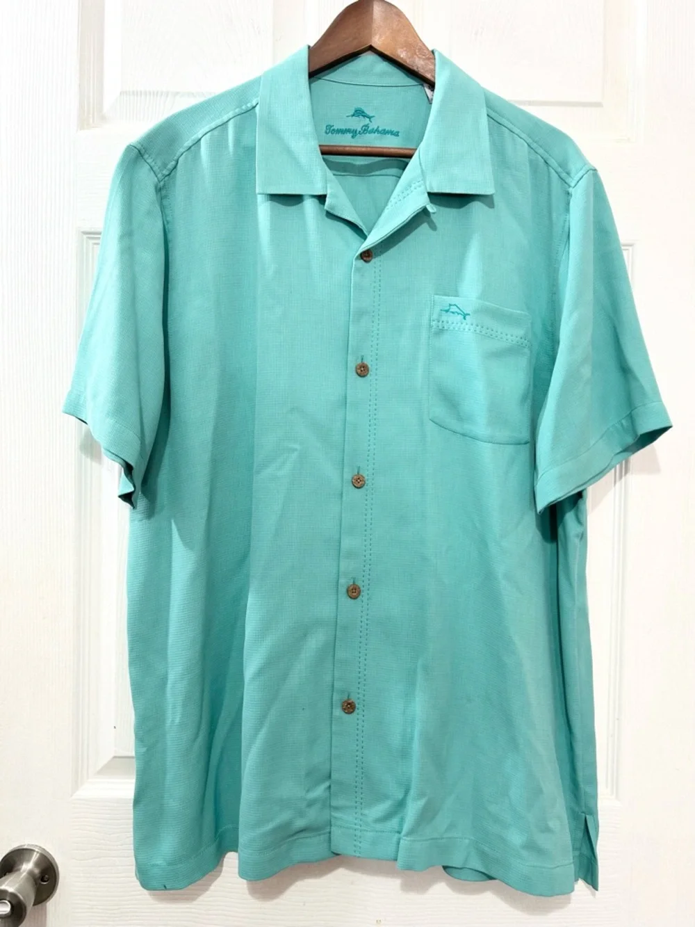 Tommy Bahama Men’s XL Silk Blend Camp Shirt Aqua Teal Coconut Buttons Shrt Slv - Picture 1 of 9